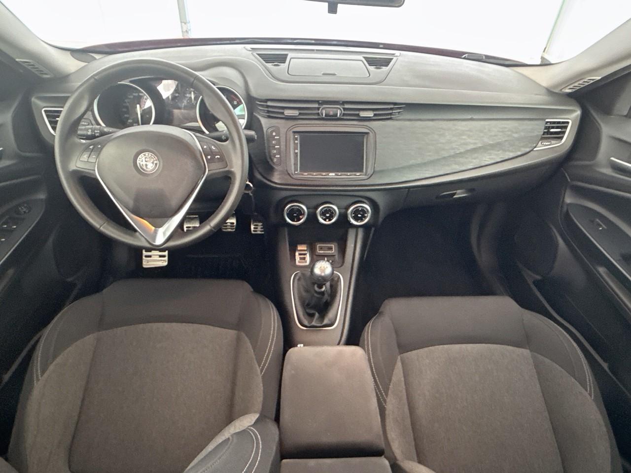 Alfa Romeo Alfa Romeo Giulietta usata, con comandi audio al volante