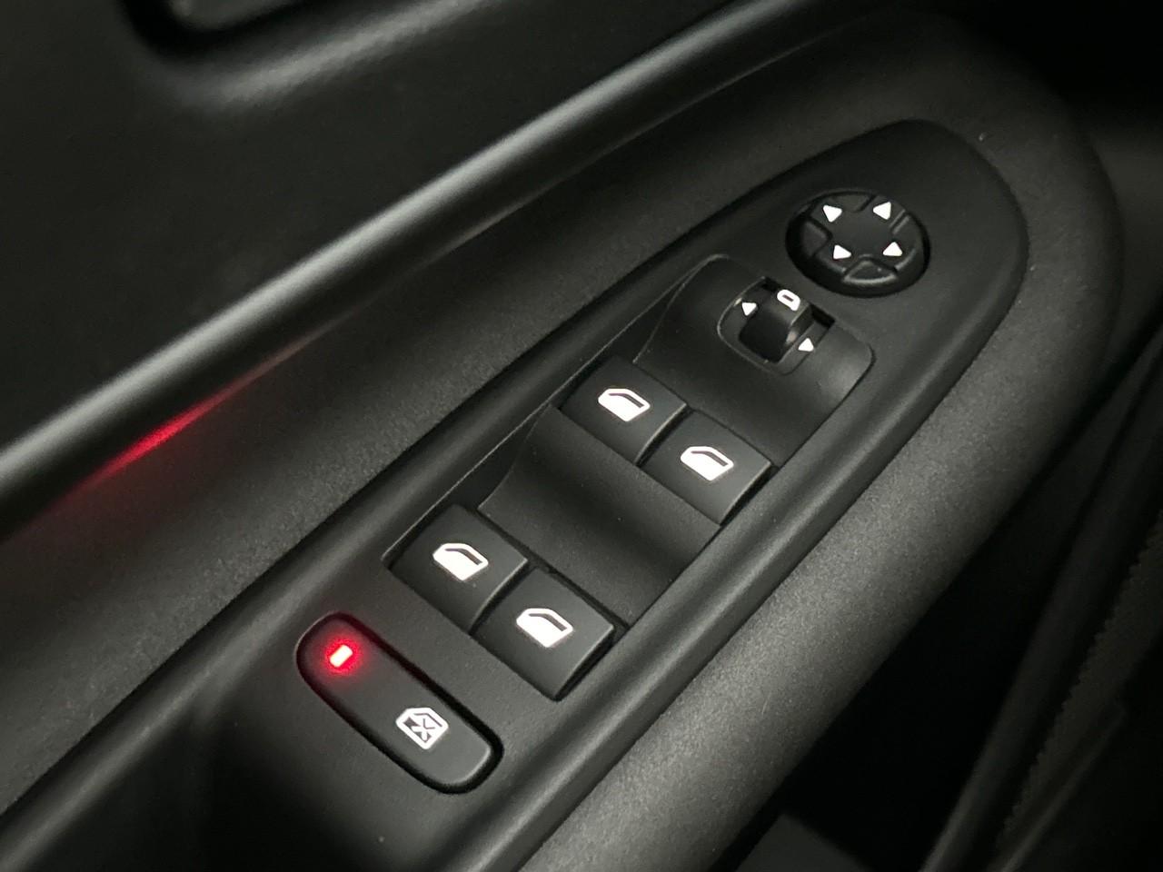 Alfa Romeo Alfa Romeo Junior usata, con Aria condizionata controllata a distanza via telefono, include timer, 36, include riscaldamento e include raffreddamento