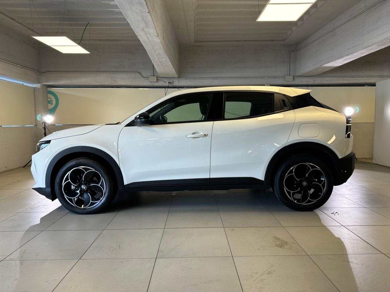 Alfa Romeo Alfa Romeo Junior usata, con avviso superamento corsia attivazione sterzo