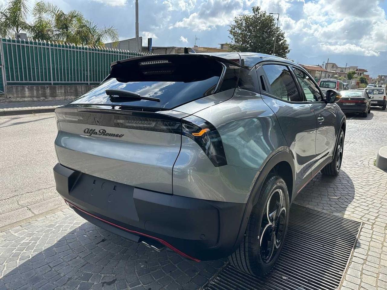 Alfa Romeo Alfa Romeo Junior usata, con alzacristalli elettrici anteriori e posteriori