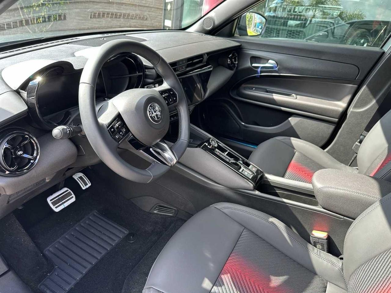 Alfa Romeo Alfa Romeo Junior usata, con Autonomous Emergency Breaking (AEB) con riconoscimento pedoni