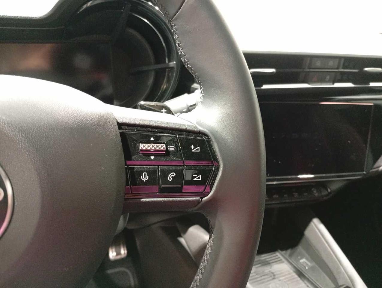 Alfa Romeo Alfa Romeo Junior usata, con assistente di corsia