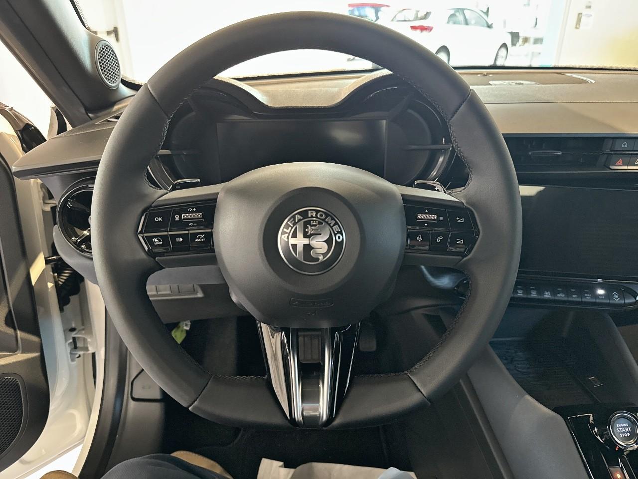 Alfa Romeo Alfa Romeo Junior usata, con airbag laterali a tendina ant./post.