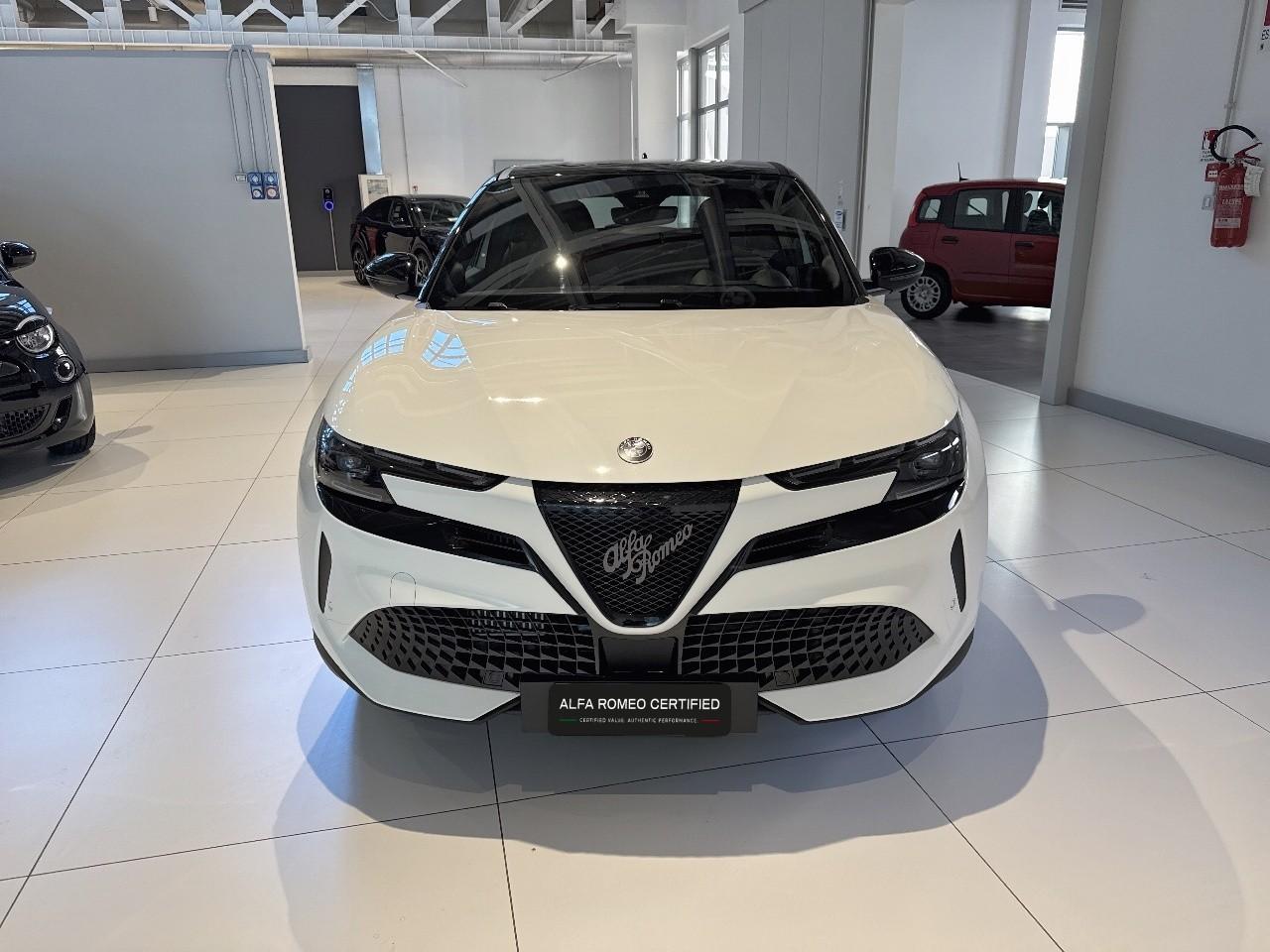 Alfa Romeo Alfa Romeo Junior usata, con Angoli di rampa angolo di attacco (gradi): 16,4 e angolo di uscita (gradi): 29,0