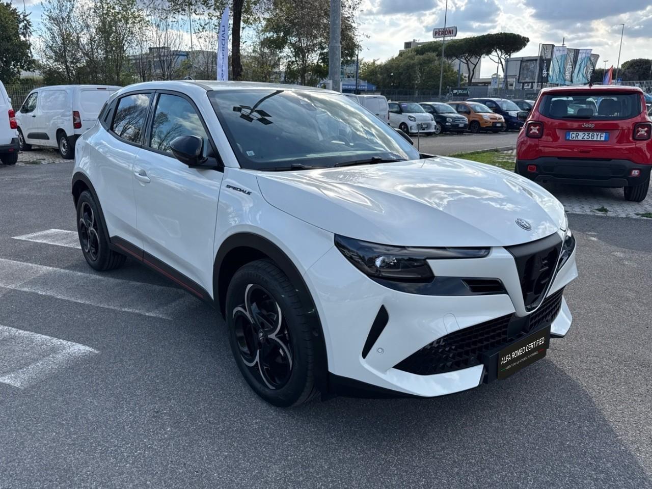 Alfa Romeo Alfa Romeo Junior usata, con assistenza alla frenata di emergenza