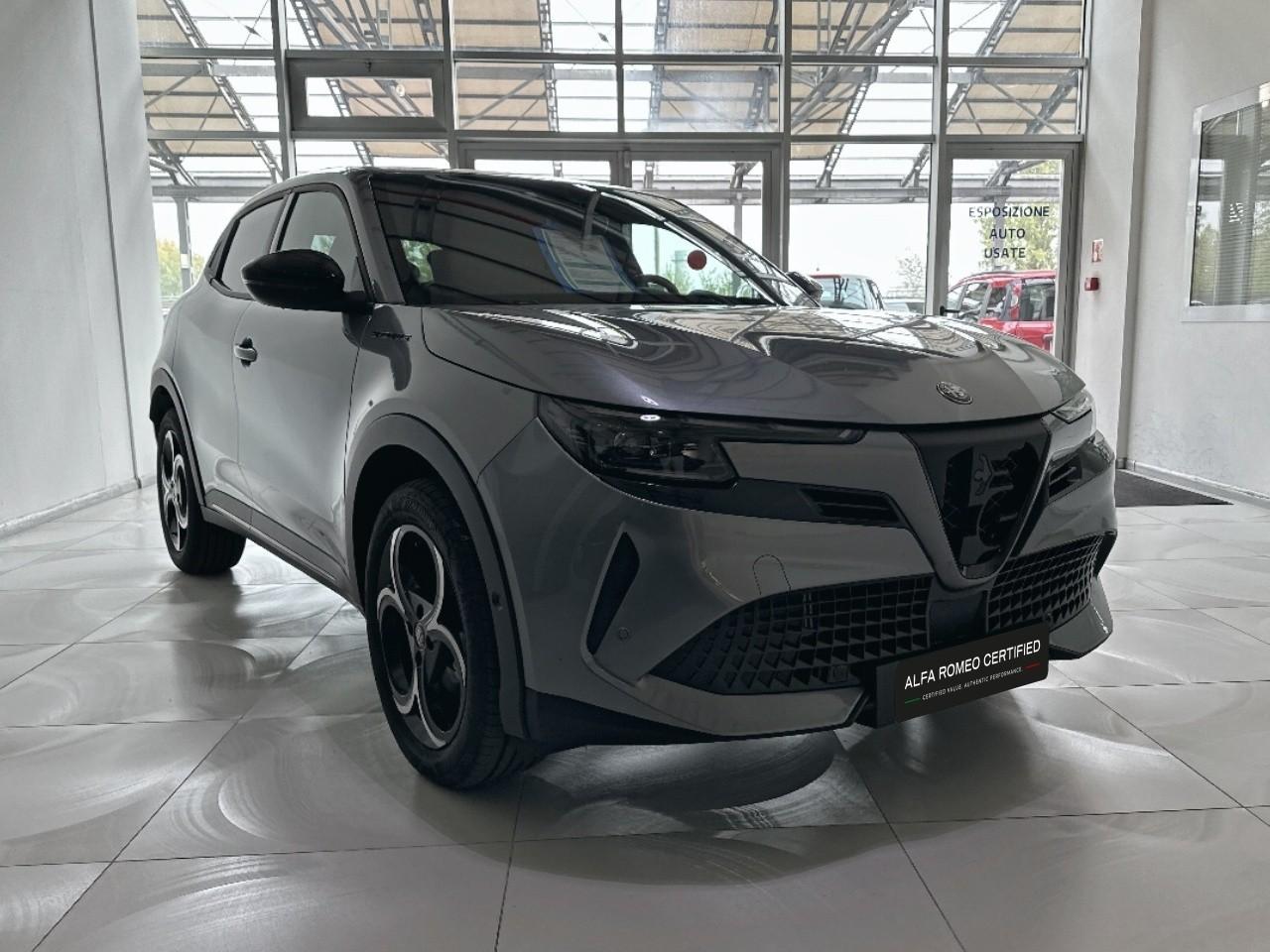 Alfa Romeo Alfa Romeo Junior usata, con assistenza alla frenata di emergenza