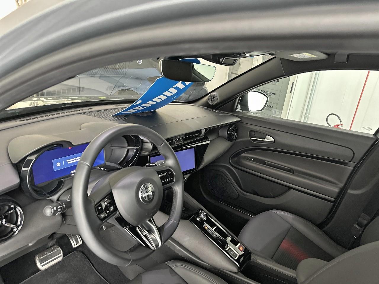 Alfa Romeo Alfa Romeo Junior usata, con chiusura centralizzata scheda