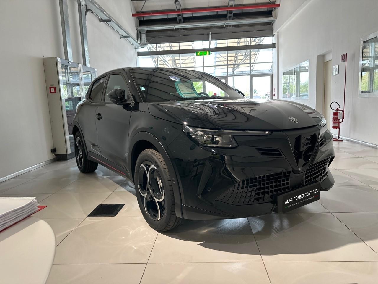 Alfa Romeo Alfa Romeo Junior usata, con assistenza alla frenata di emergenza