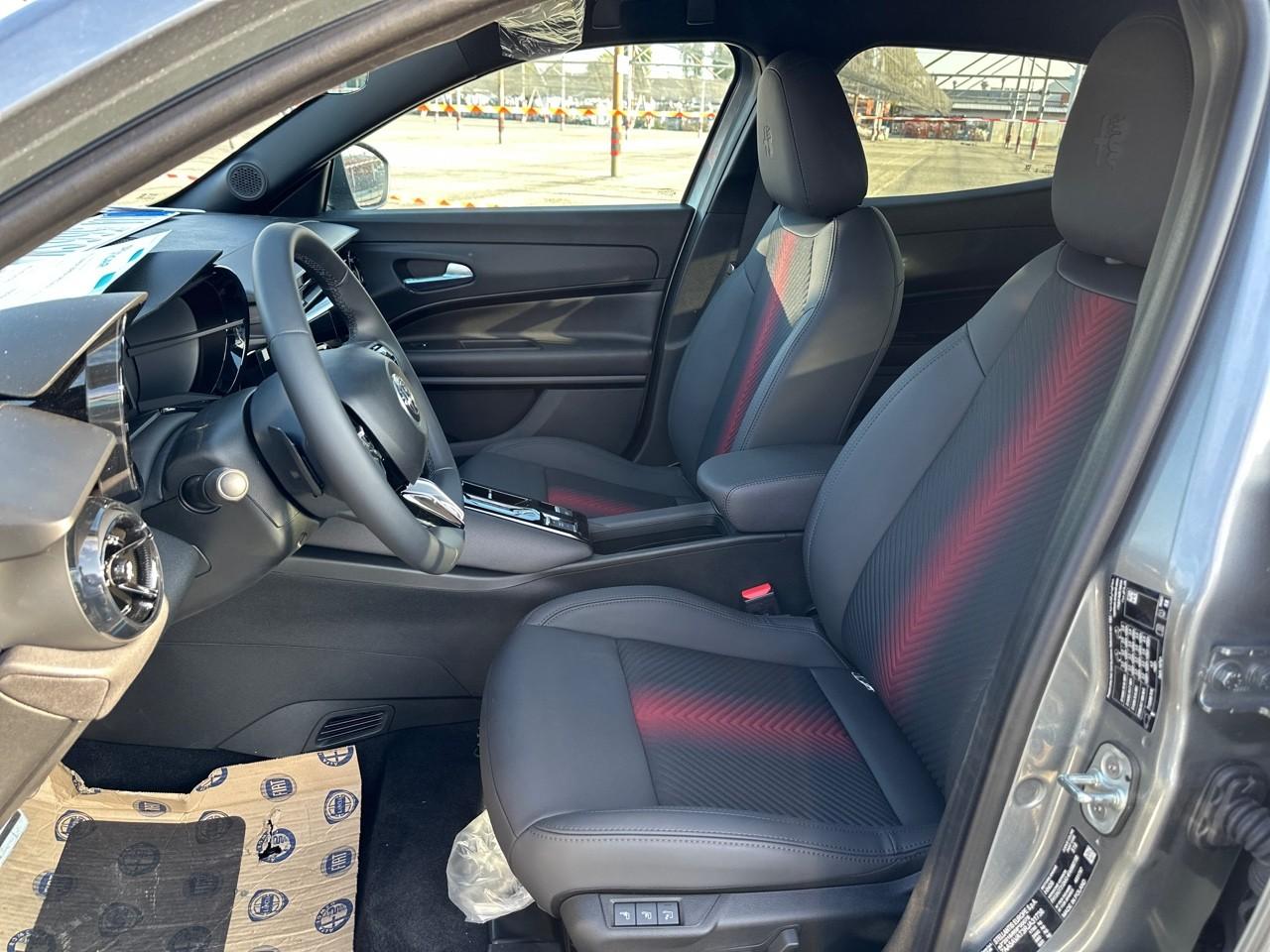 Alfa Romeo Alfa Romeo Junior usata, con chiusura servoassistita bagagliaio