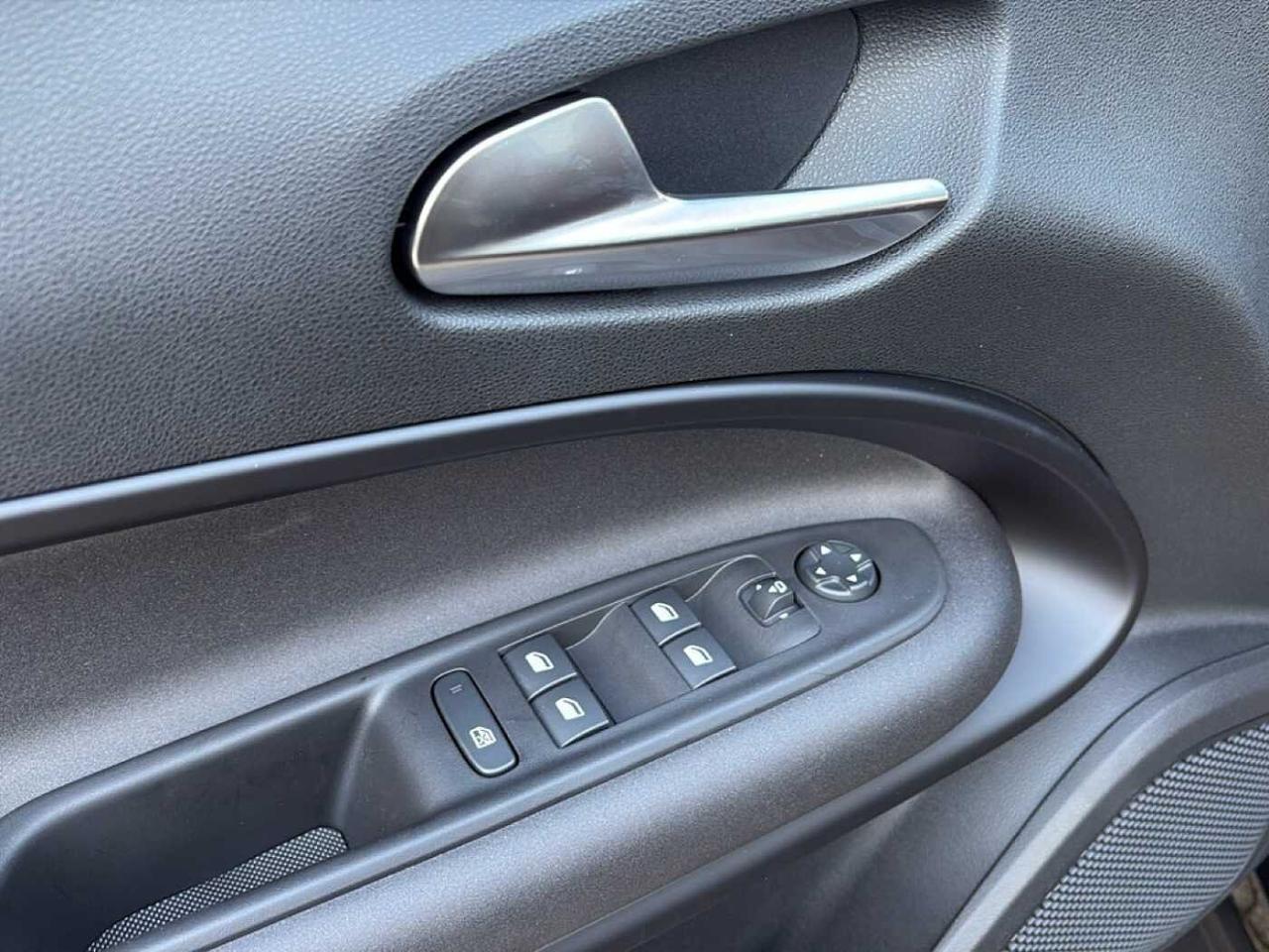 Alfa Romeo Alfa Romeo Junior usata, con GPS