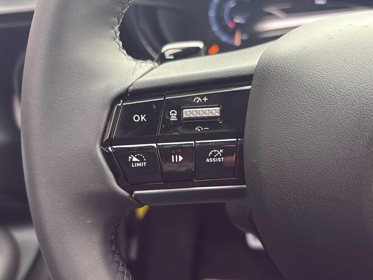 Alfa Romeo Alfa Romeo Junior usata, con GPS