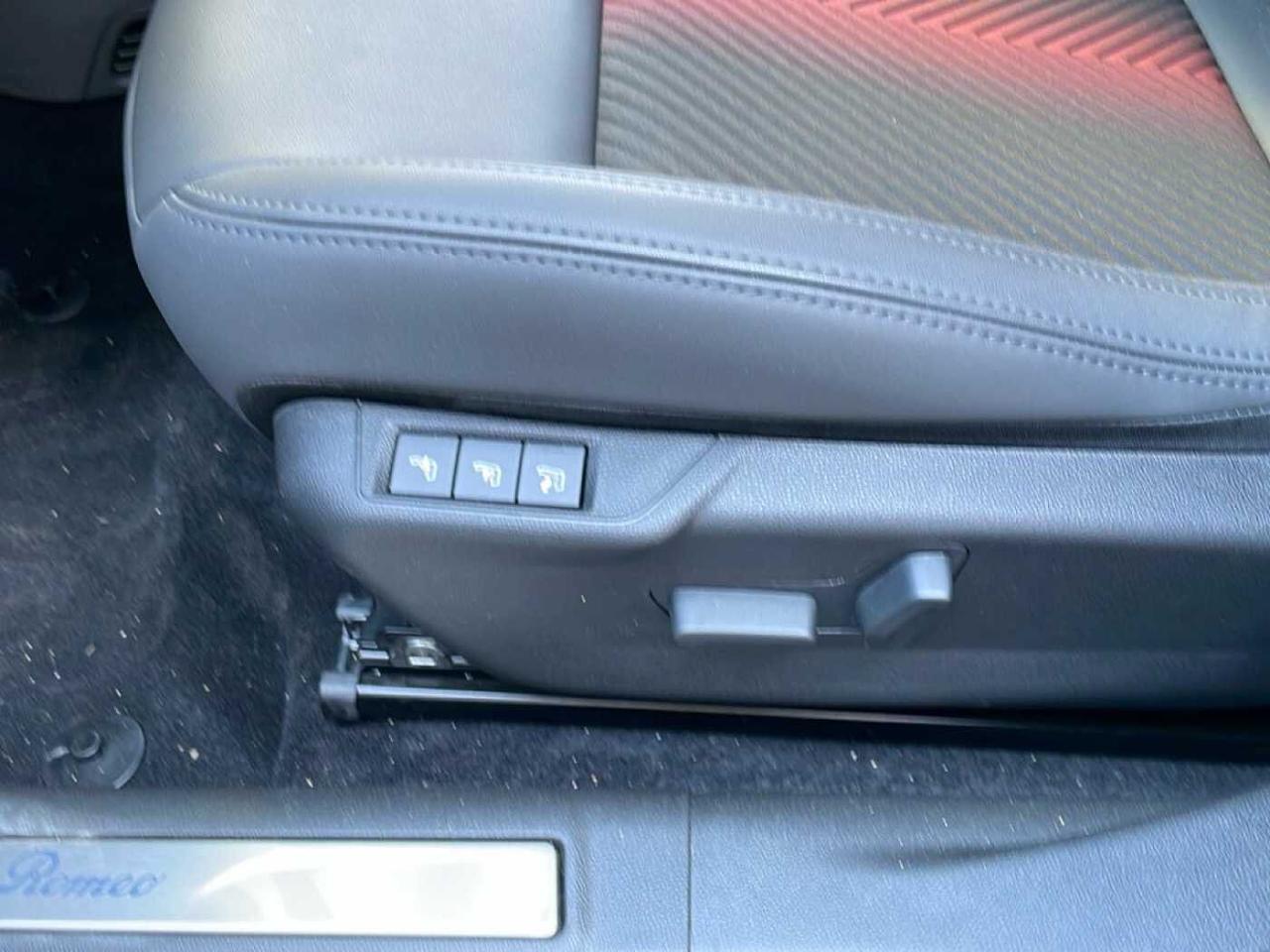 Alfa Romeo Alfa Romeo Junior usata, con GPS