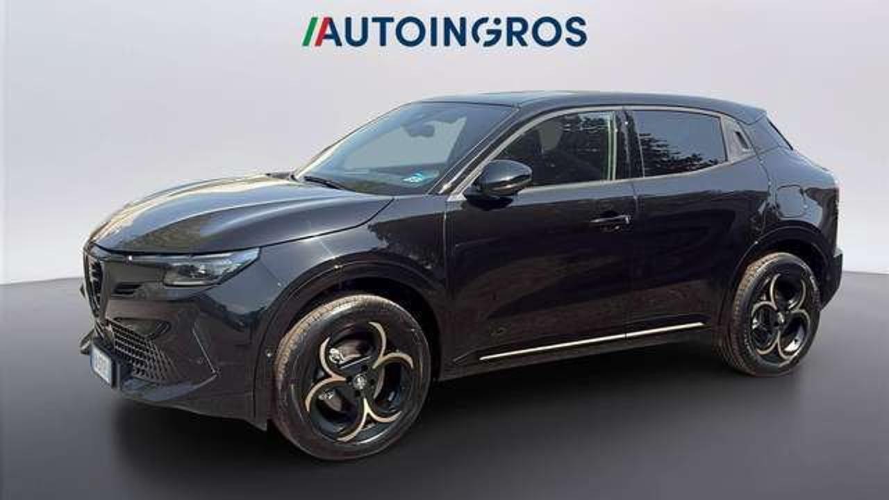 Alfa Romeo Junior Junior 1.2 ibrida Q4 Intensa 145cv edct6 