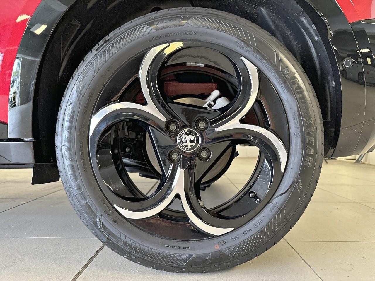 Alfa Romeo Alfa Romeo Junior usata, con GPS
