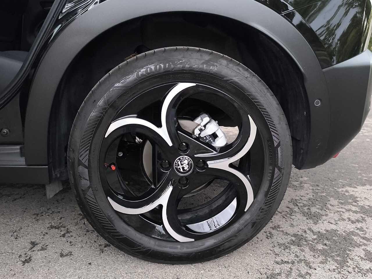 Alfa Romeo Alfa Romeo Junior usata, con GPS
