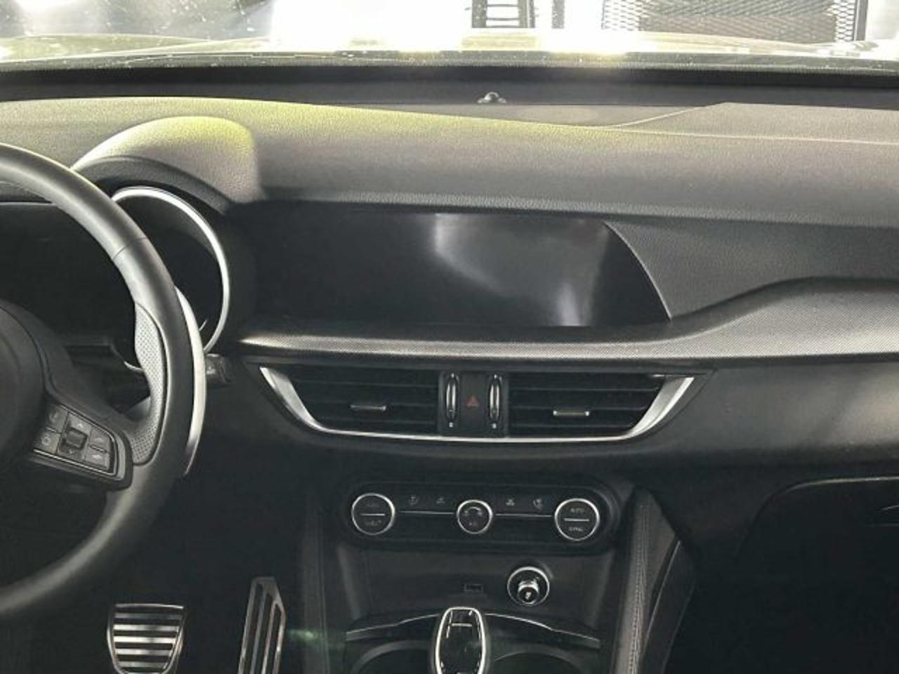 Alfa Romeo Alfa Romeo Stelvio usata, con chiusura centralizzata