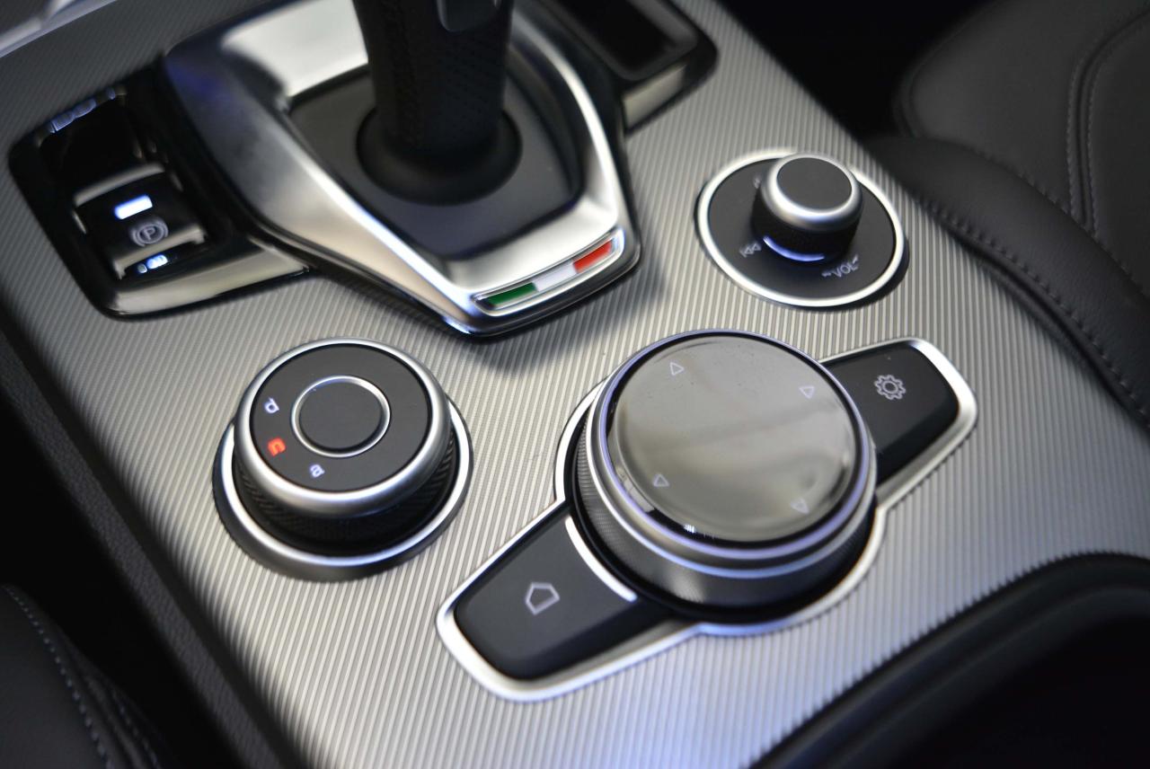 Alfa Romeo Alfa Romeo Stelvio usata 9
