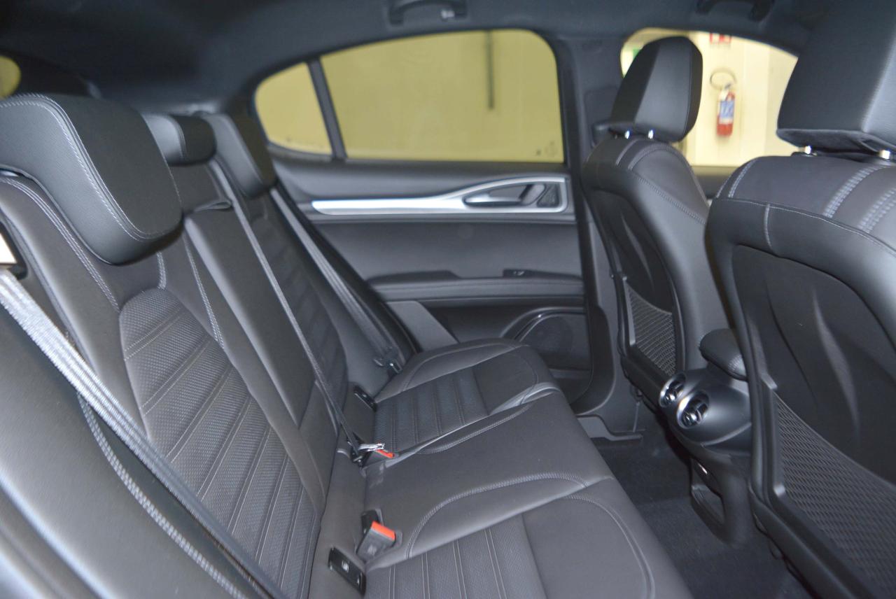 Alfa Romeo Alfa Romeo Stelvio usata 21