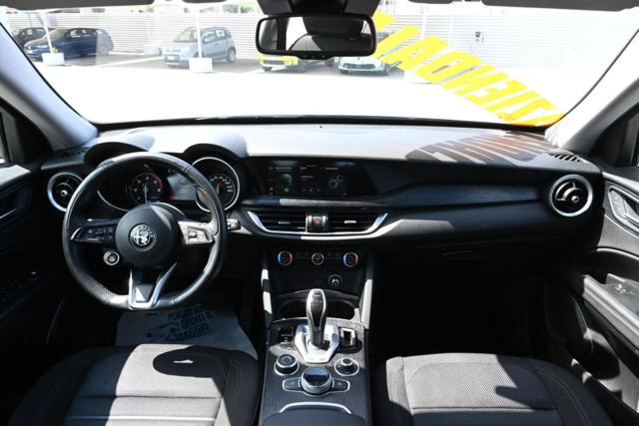 Alfa Romeo Alfa Romeo Stelvio usata, con alzacristalli elettrici