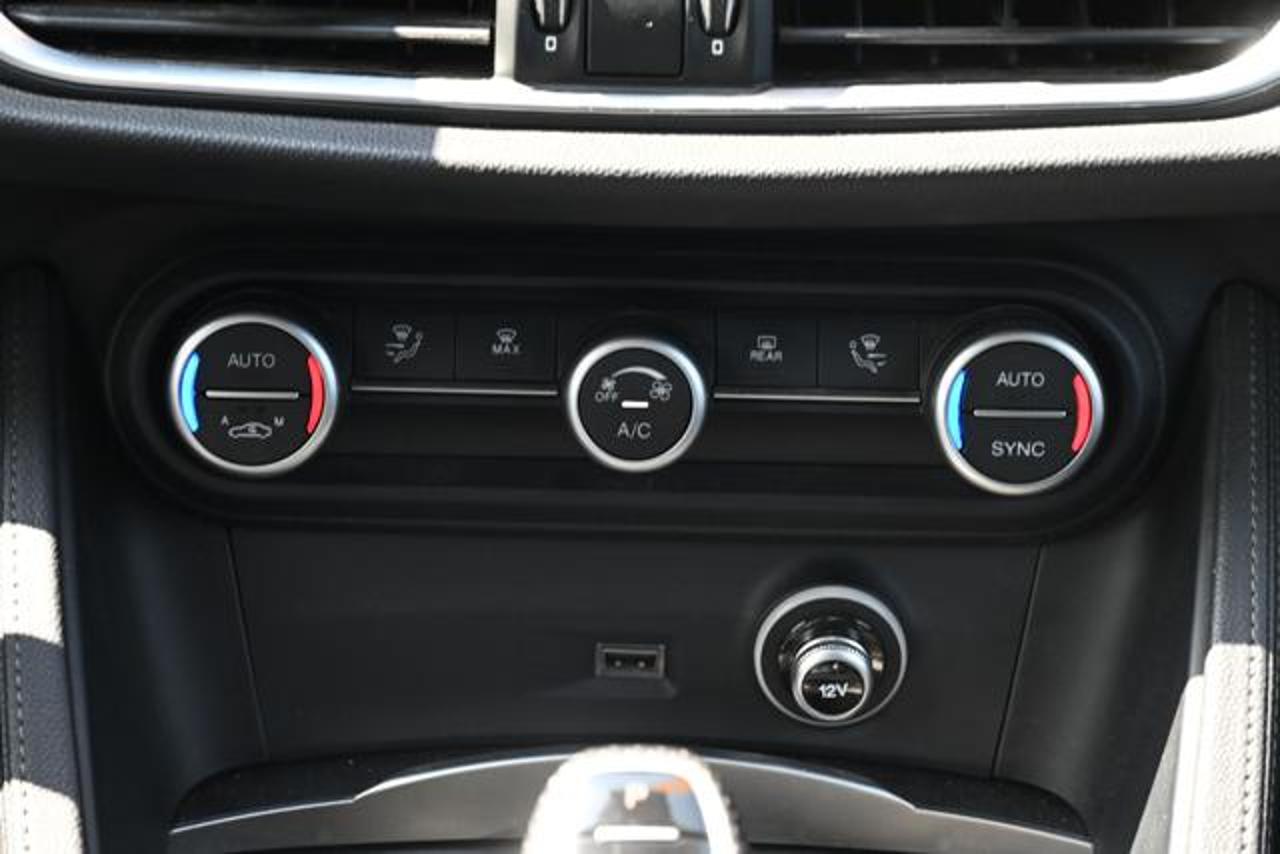 Alfa Romeo Alfa Romeo Stelvio usata, con park distance control