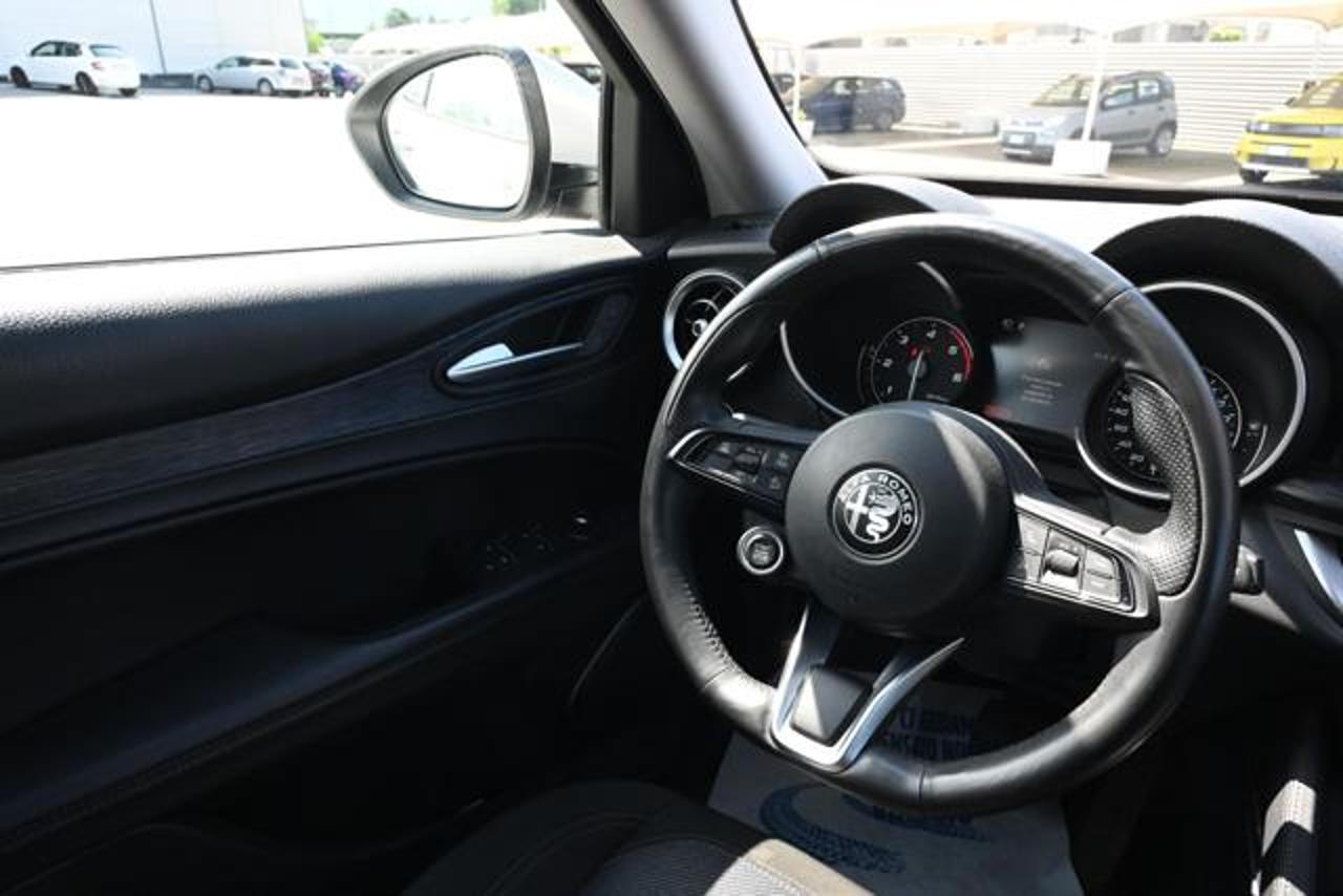 Alfa Romeo Alfa Romeo Stelvio usata, con radio cd e mp3