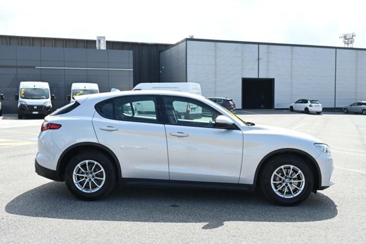 Alfa Romeo Alfa Romeo Stelvio usata, con start/stop automatico