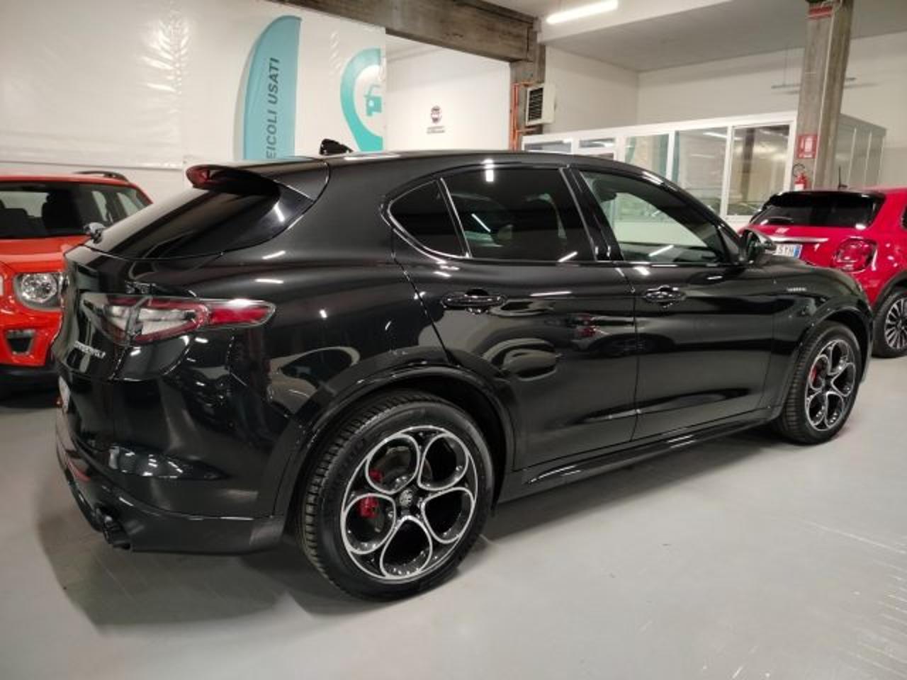 Alfa Romeo Alfa Romeo Stelvio usata, con cerchi in lega