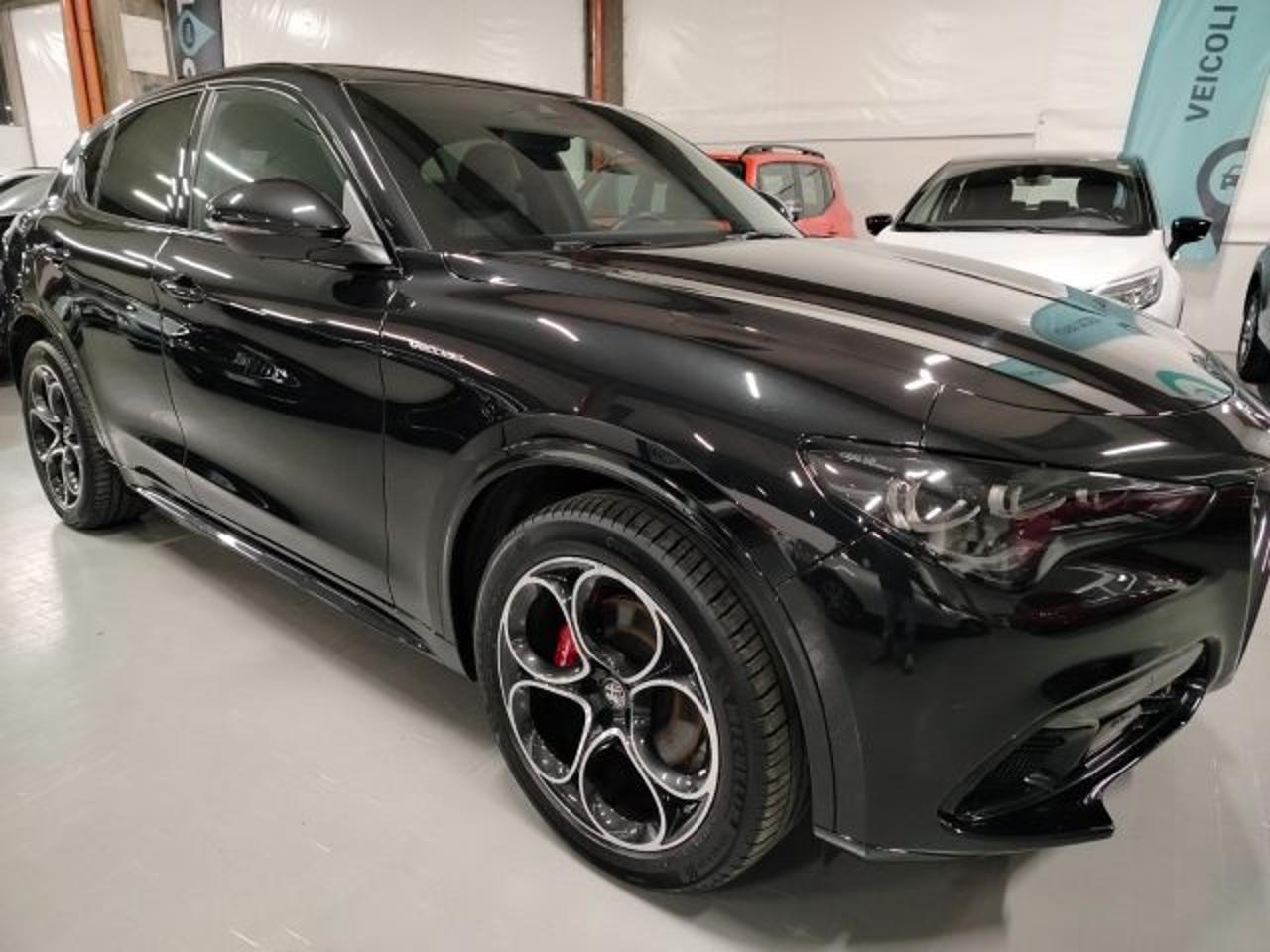 Alfa Romeo Alfa Romeo Stelvio usata, con chiusura centralizzata