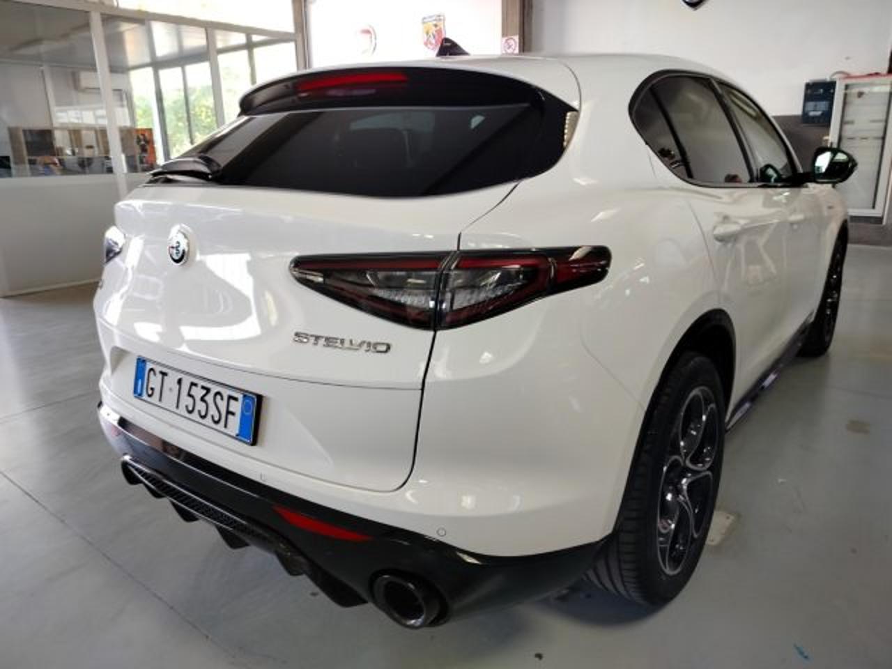 Alfa Romeo Alfa Romeo Stelvio usata, con autoradio
