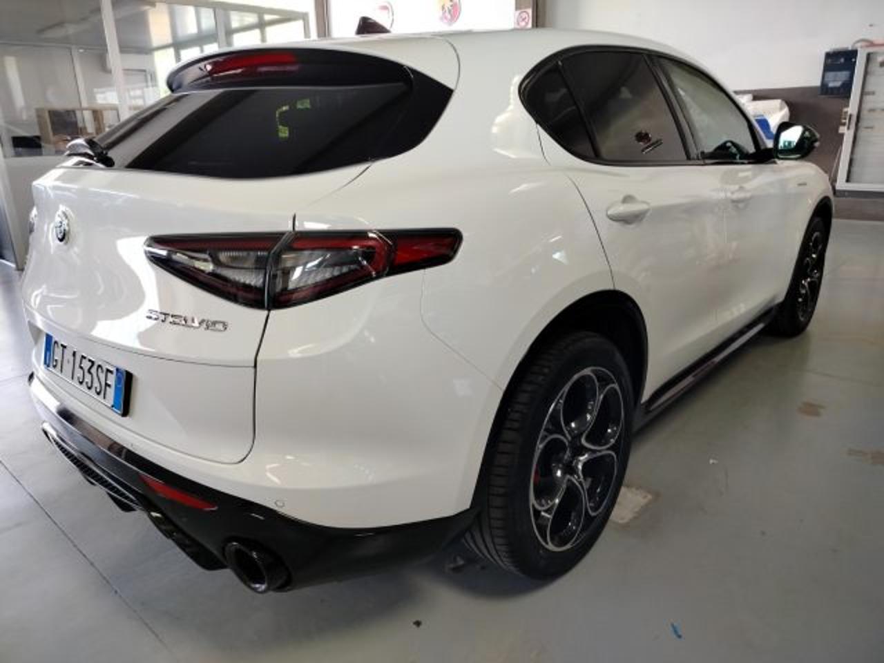 Alfa Romeo Alfa Romeo Stelvio usata, con cerchi in lega