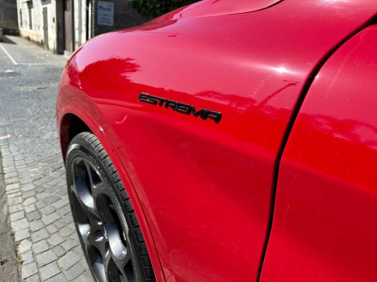 Alfa Romeo Alfa Romeo Stelvio usata, con assistenza alla frenata