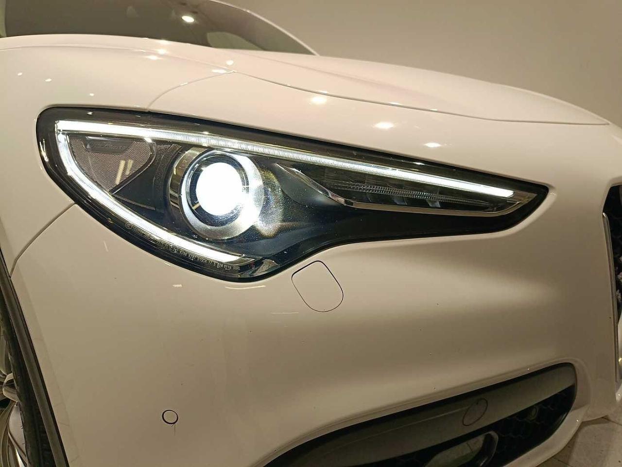 Alfa Romeo Alfa Romeo Stelvio usata, con controllo di trazione