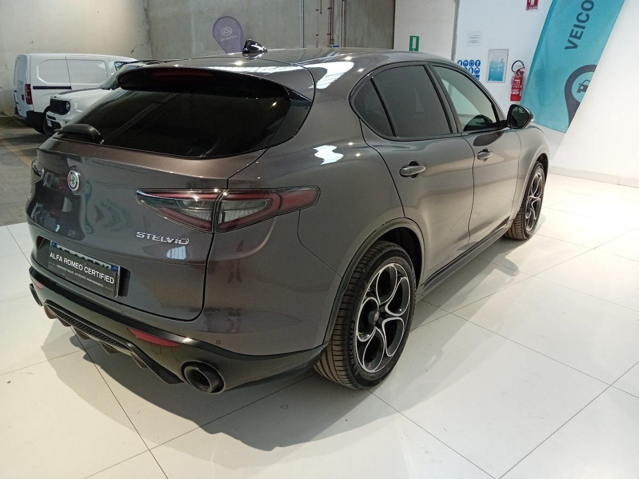 Alfa Romeo Alfa Romeo Stelvio usata 15