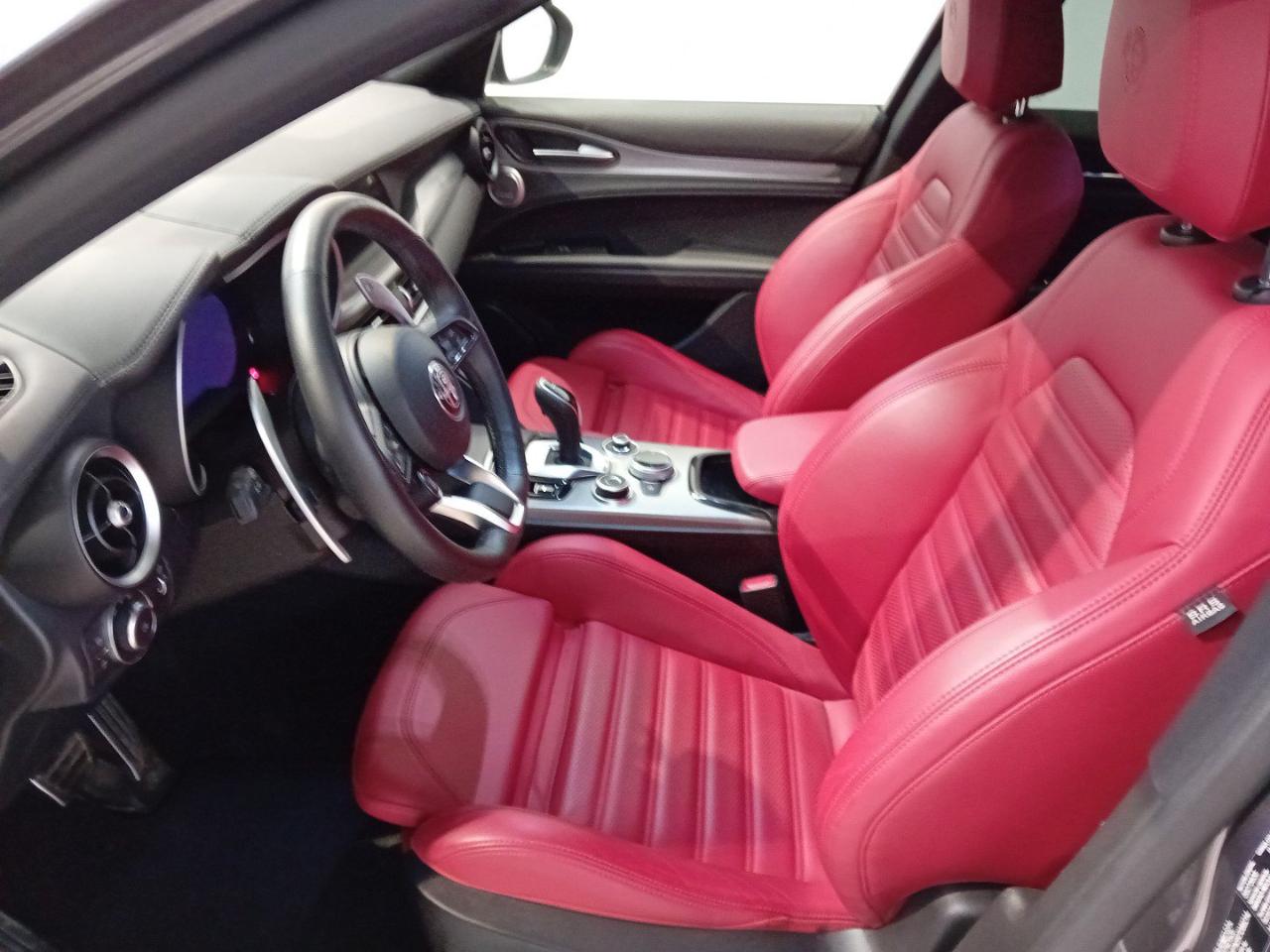 Alfa Romeo Alfa Romeo Stelvio usata, con chiusura centralizzata