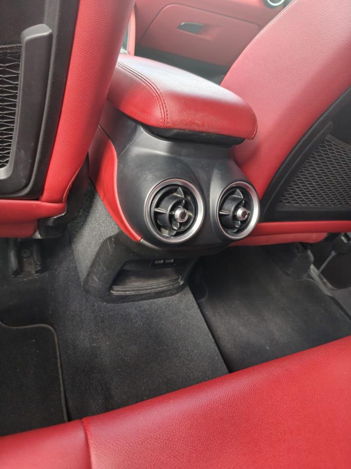 Alfa Romeo Alfa Romeo Stelvio usata, con chiusura centralizzata
