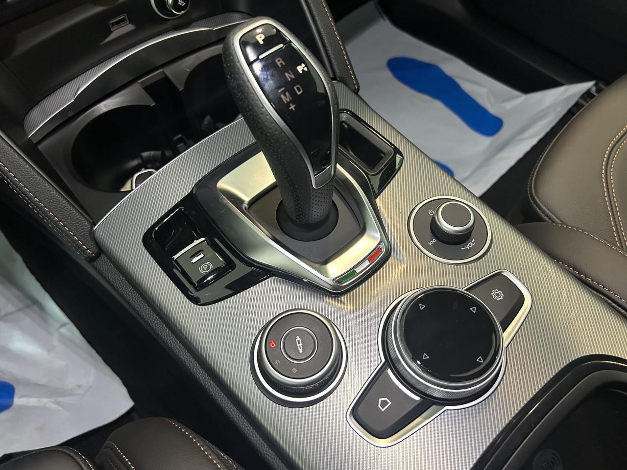 Alfa Romeo Alfa Romeo Stelvio usata, con navigatore