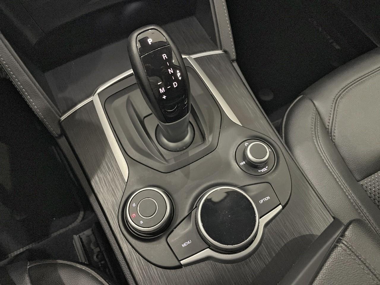 Alfa Romeo Alfa Romeo Stelvio usata, con alzacristalli elettrici anteriori e posteriori , numero ad impulso 2