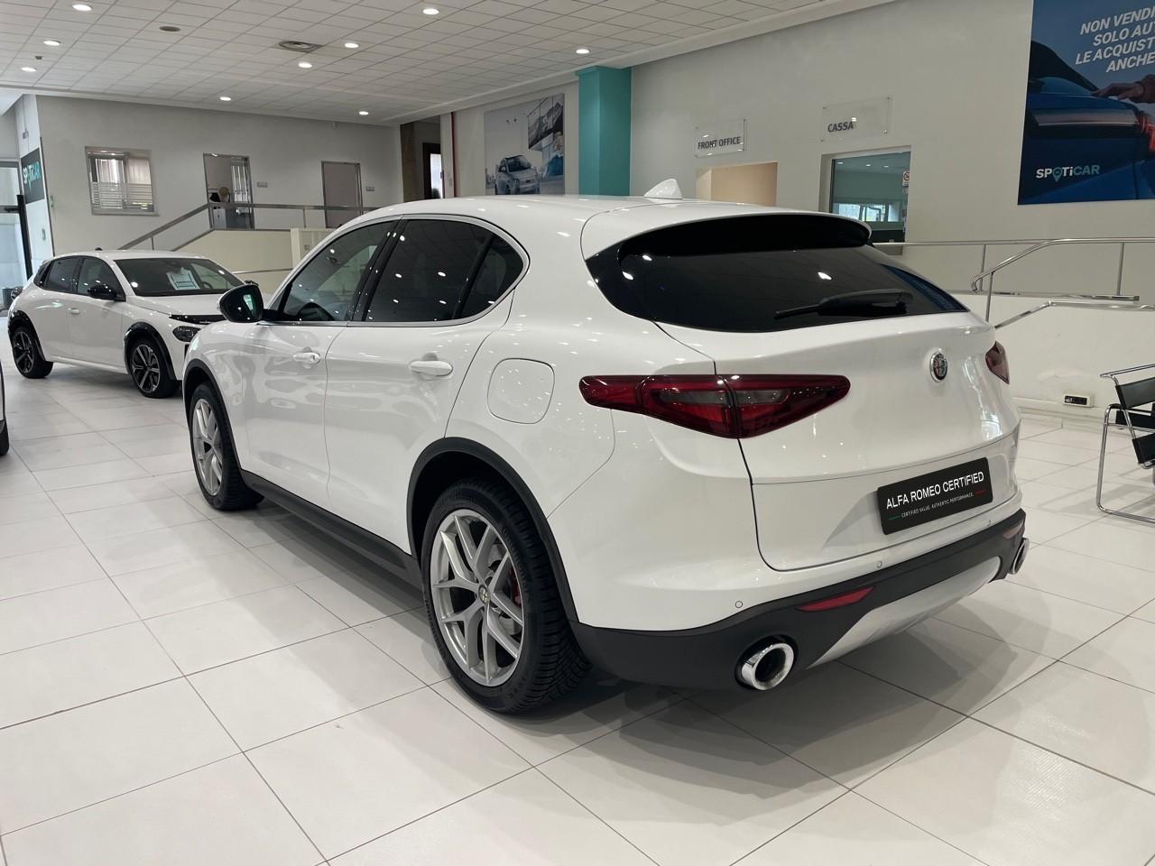 Alfa Romeo Alfa Romeo Stelvio usata, con chiusura centralizzata scheda , incl. cristalli elettrici e incl. blocco chiusura