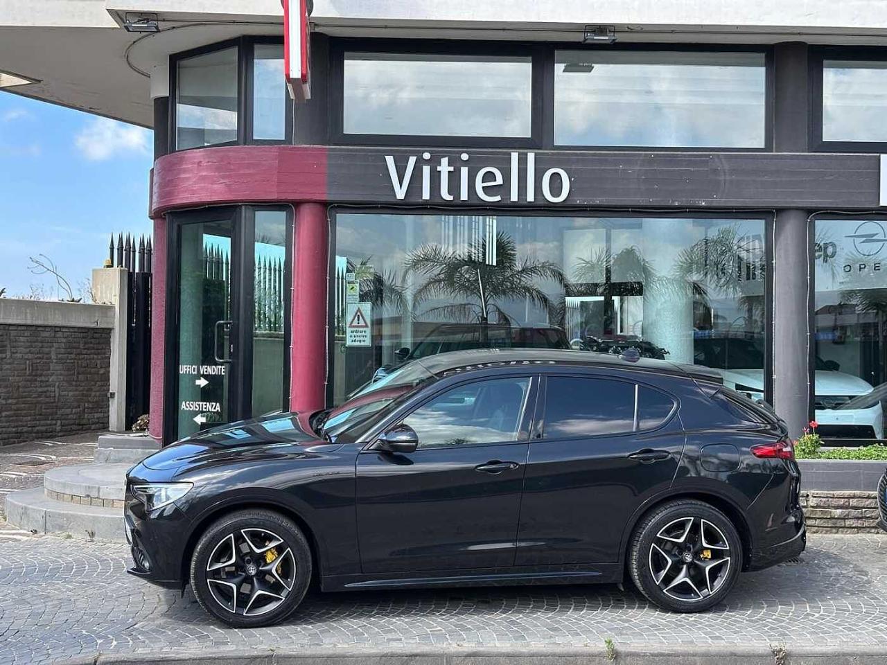 Alfa Romeo Alfa Romeo Stelvio usata, con allestimento interno: pelle