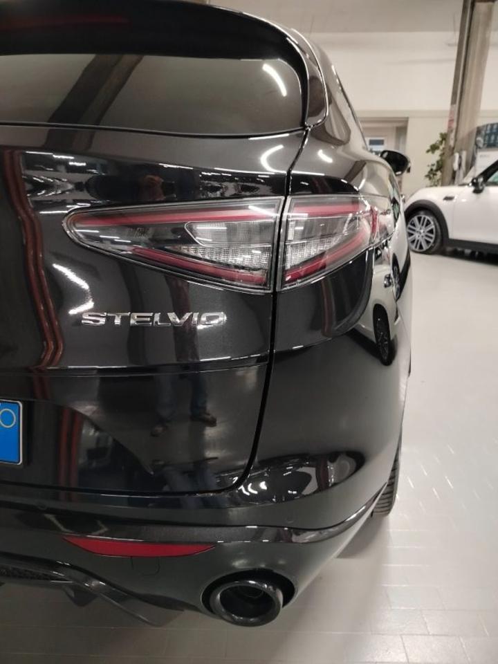 Alfa Romeo Alfa Romeo Stelvio usata, con servo sterzo