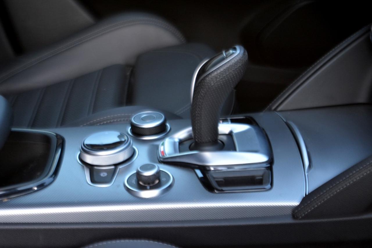 Alfa Romeo Alfa Romeo Stelvio usata, con navigatore