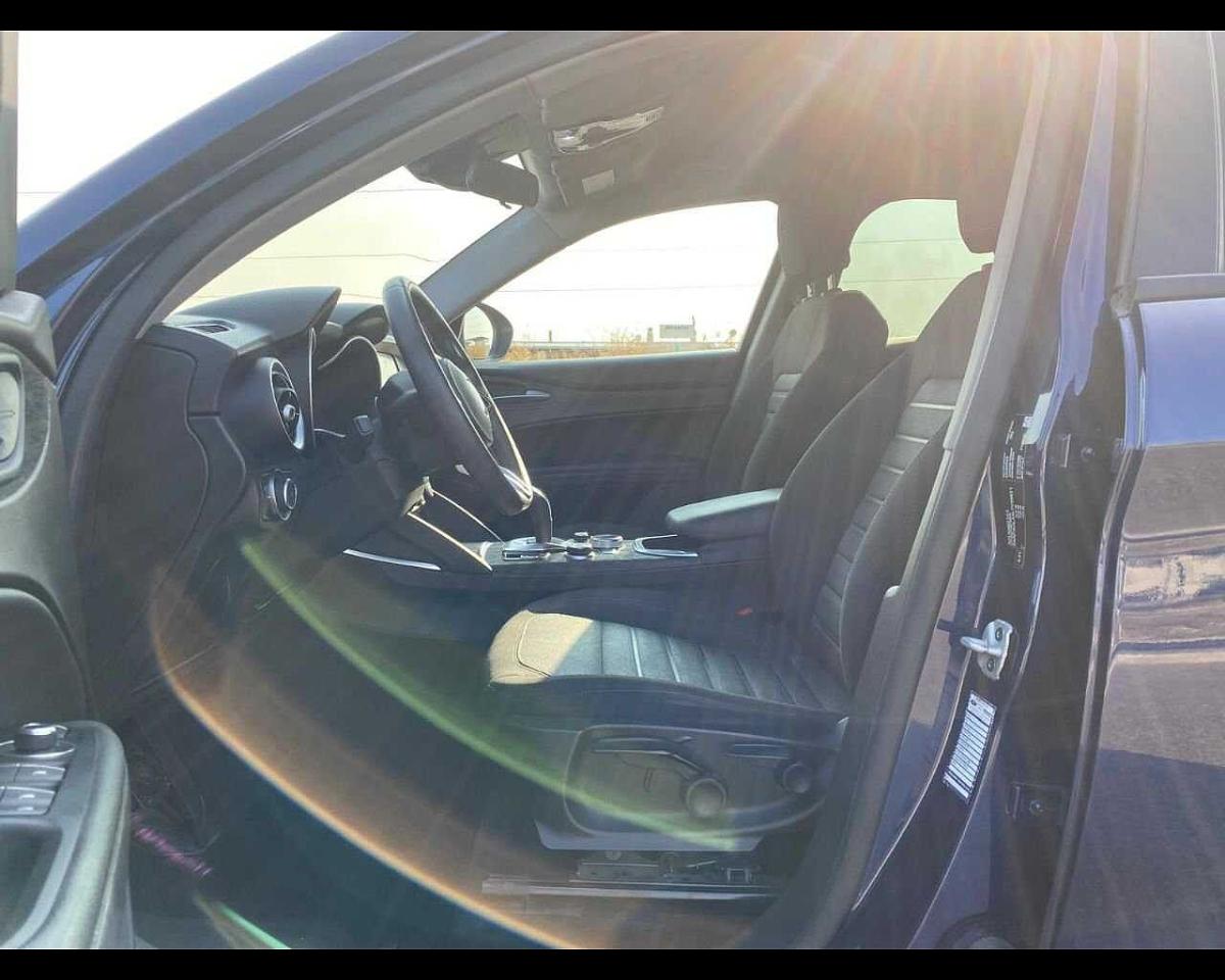 Alfa Romeo Alfa Romeo Stelvio usata, con sistema di navigazione