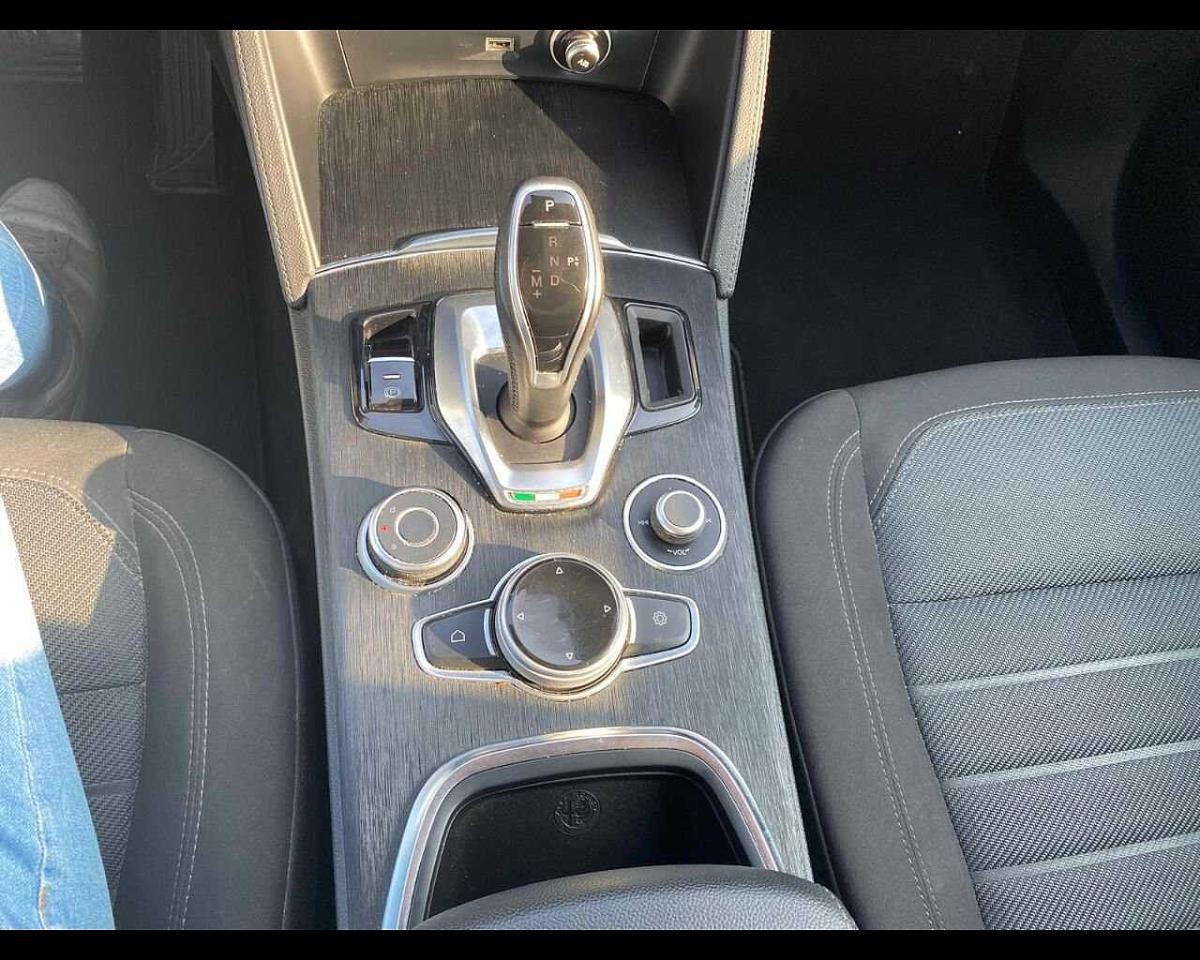 Alfa Romeo Alfa Romeo Stelvio usata 21