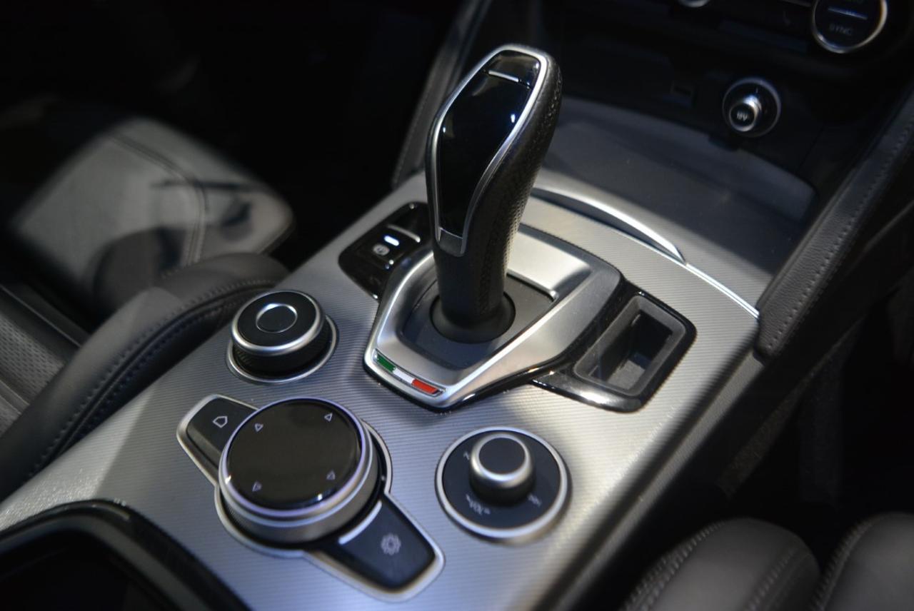 Alfa Romeo Alfa Romeo Stelvio usata, con pacchetto sportivo