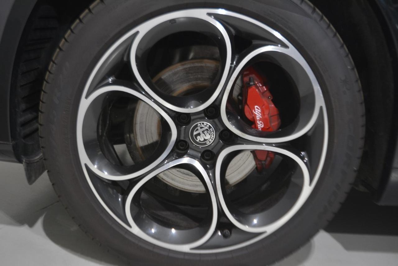 Alfa Romeo Alfa Romeo Stelvio usata, con sedili sportivi