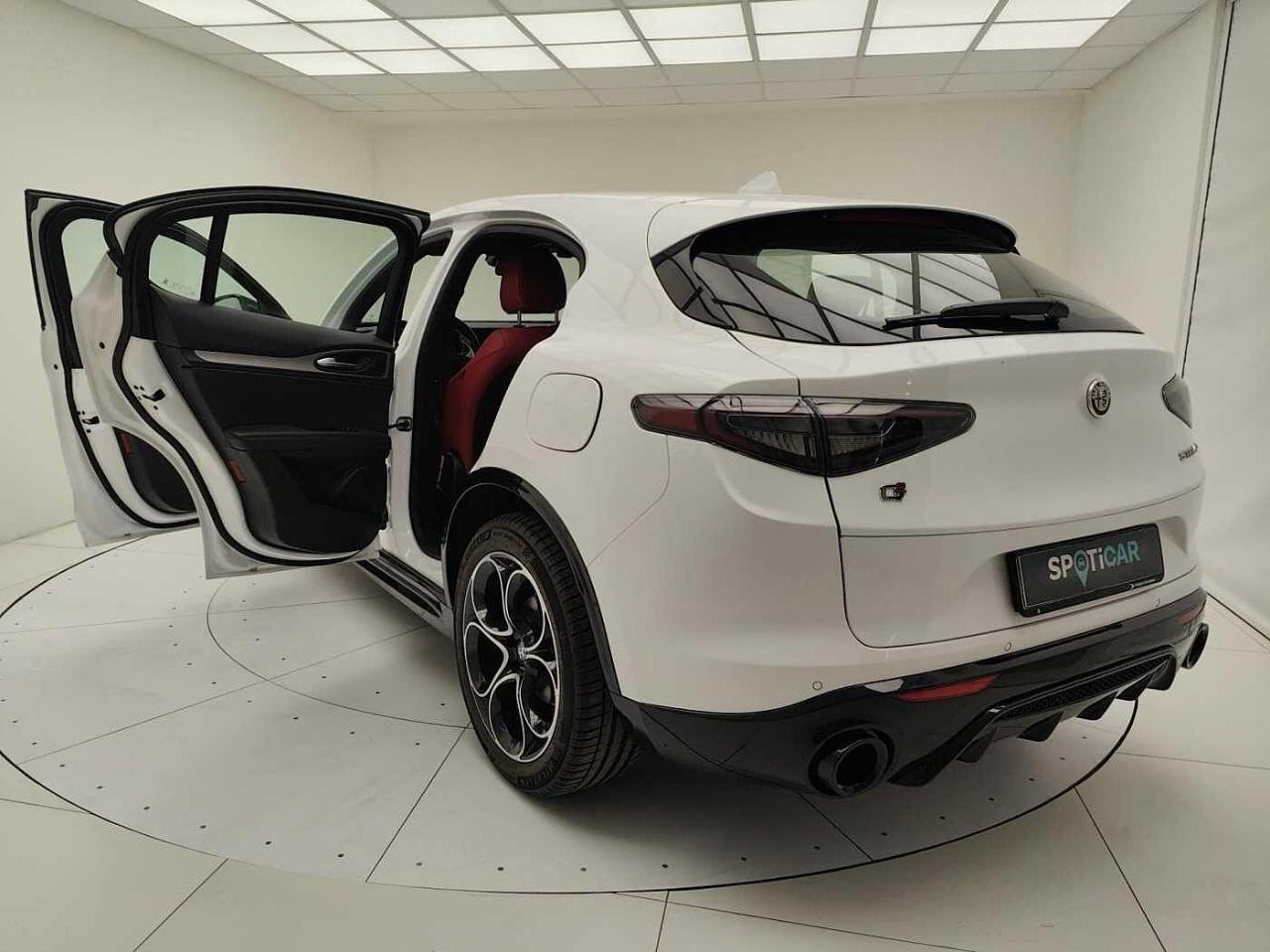 Alfa Romeo Alfa Romeo Stelvio usata, con sedili riscaldabili