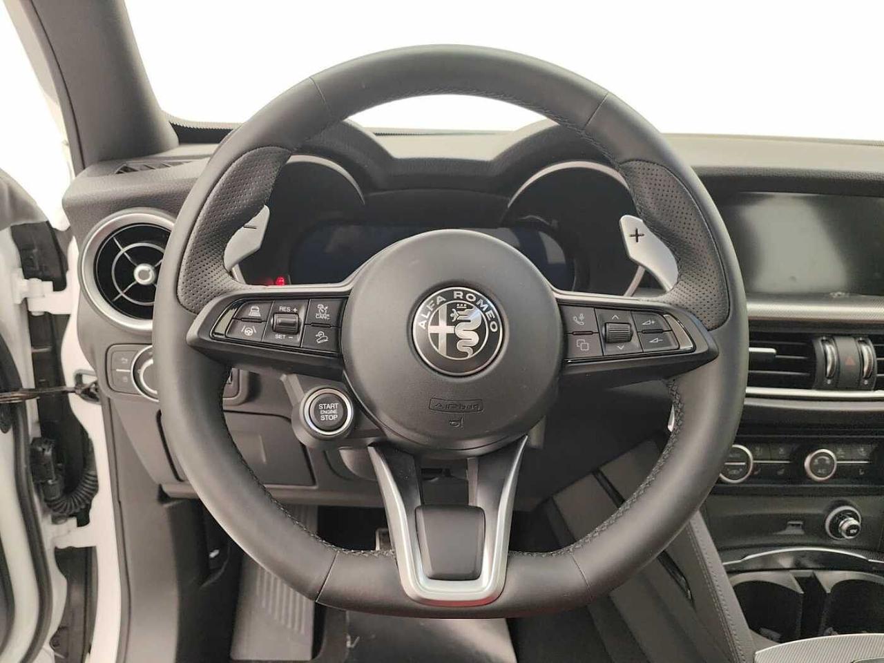 Alfa Romeo Alfa Romeo Stelvio usata, con sistema di navigazione