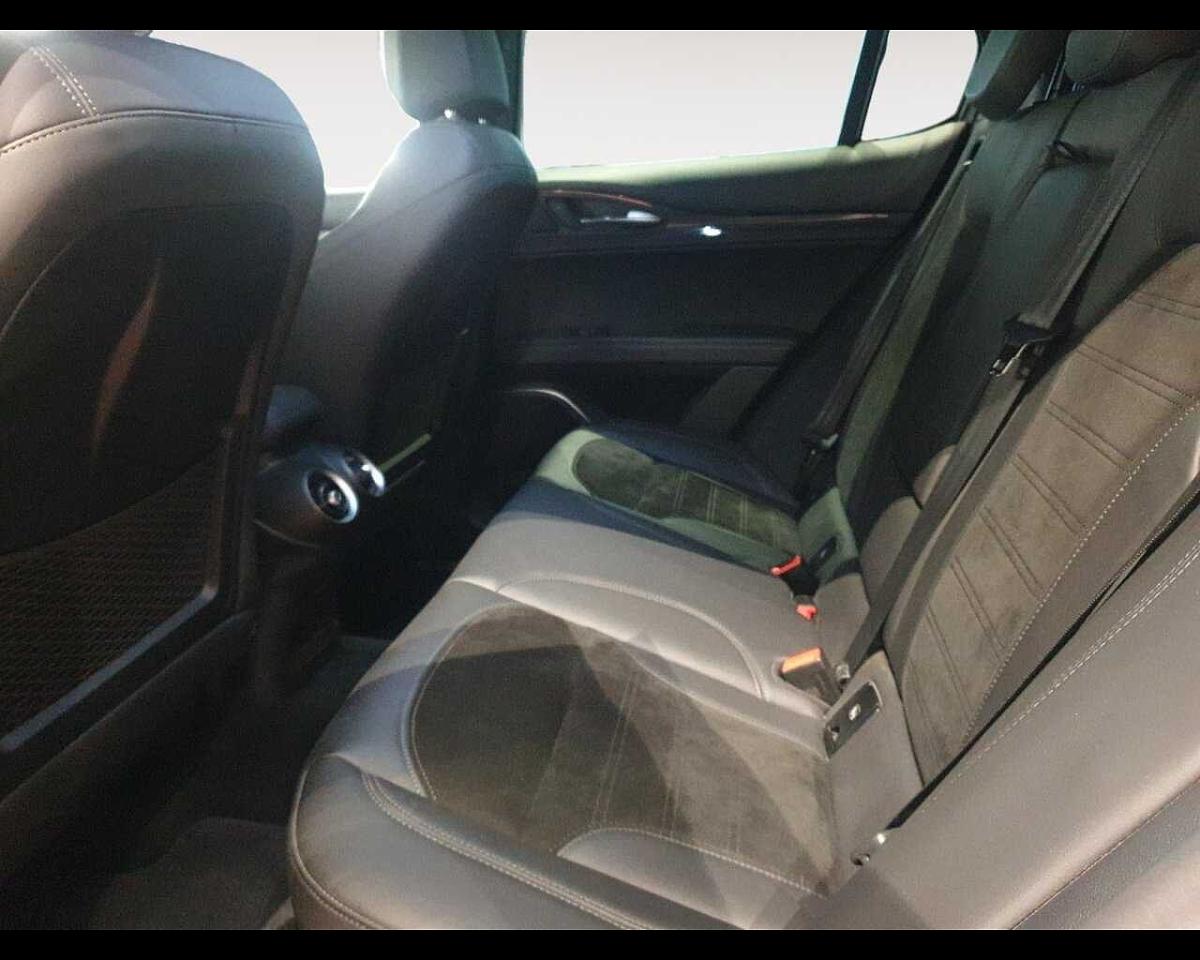 Alfa Romeo Alfa Romeo Stelvio usata, con 4 cilindri