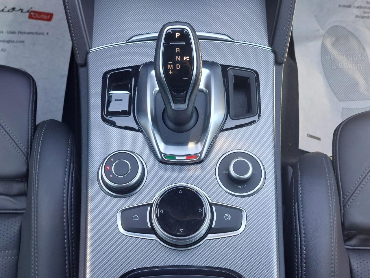 Alfa Romeo Alfa Romeo Stelvio usata, con sedili sportivi