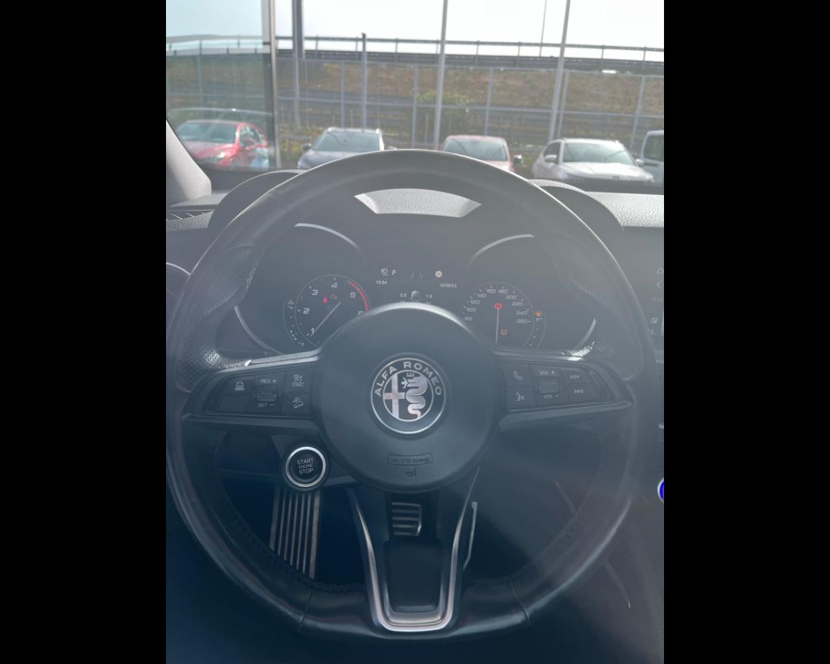 Alfa Romeo Alfa Romeo Stelvio usata, con alzacristalli elettrici